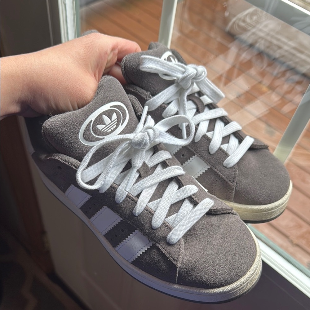 Adidas campus women’s grey/white sneakers